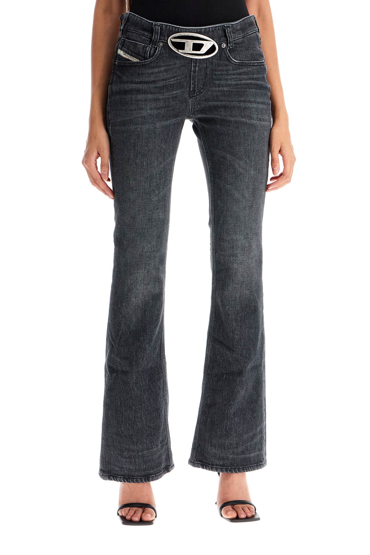 DIESEL iamante

jeans with oval