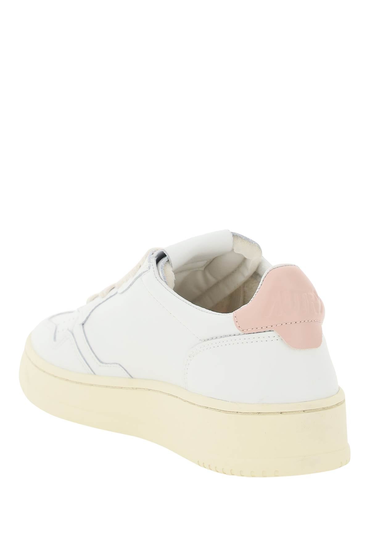 AUTRY leather medalist low sneakers