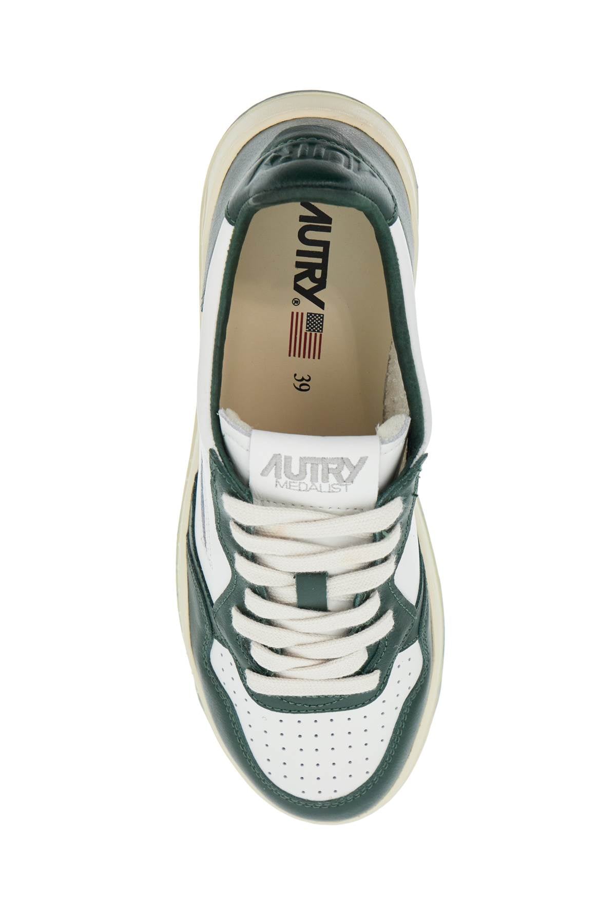 AUTRY leather medalist low sneakers